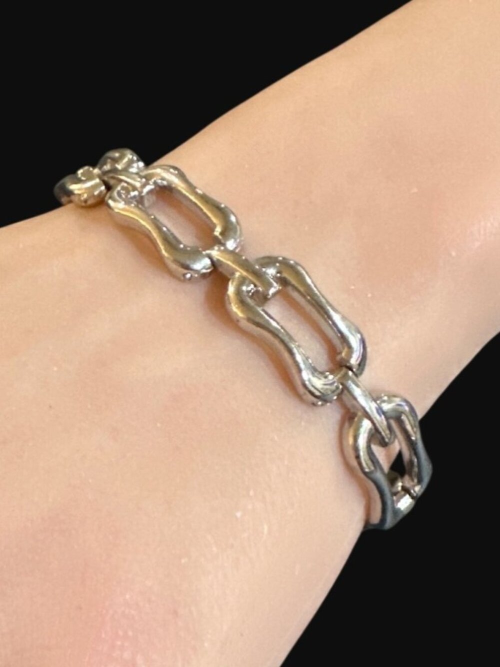 Chunky Link Bracelet Silver Tone 7 Inch Length Womens Costume Jewelry